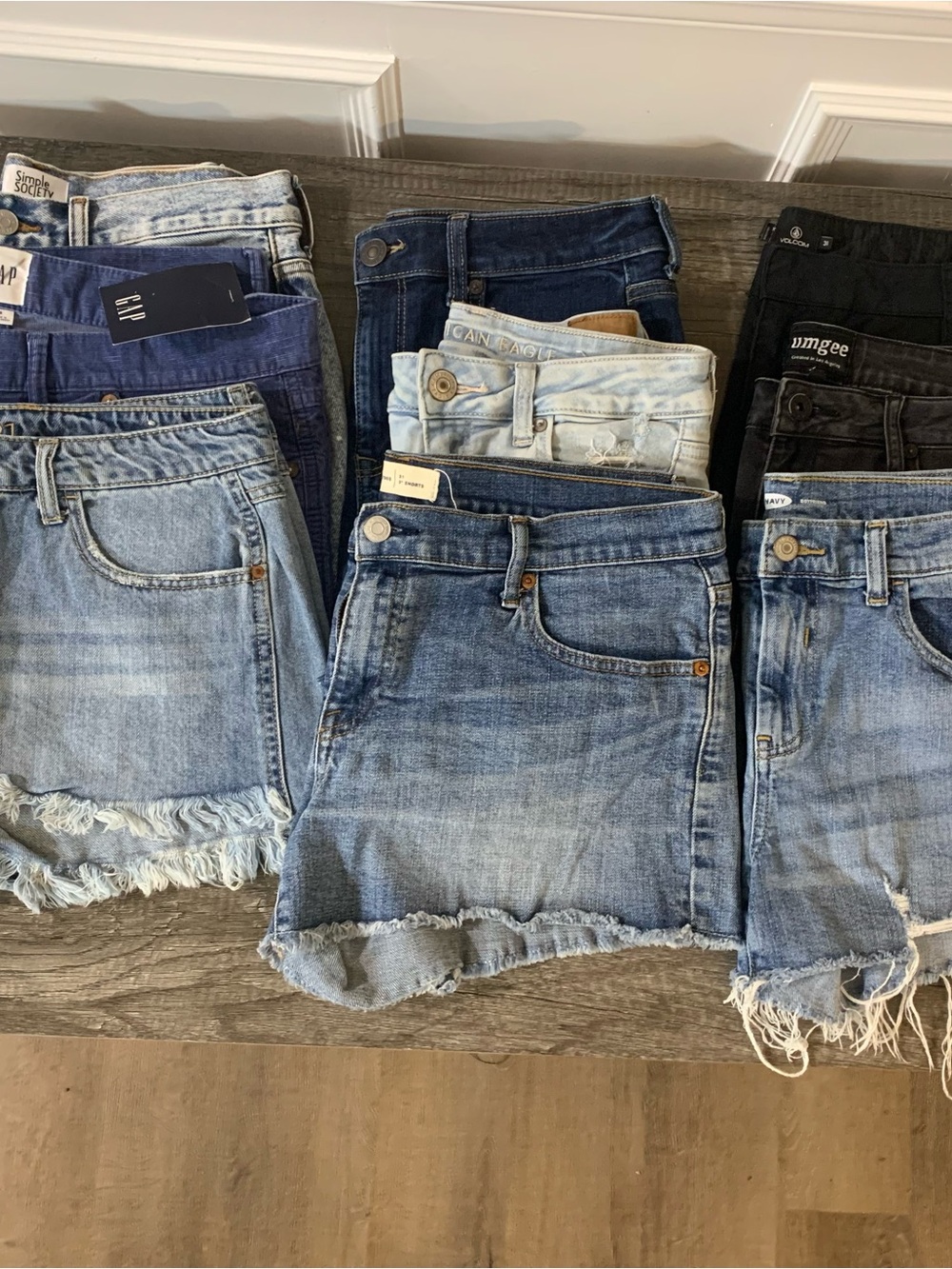 Denim Women's Shorts Lot of 9 - American Eagle Gap Volcom Beach Casual
#2